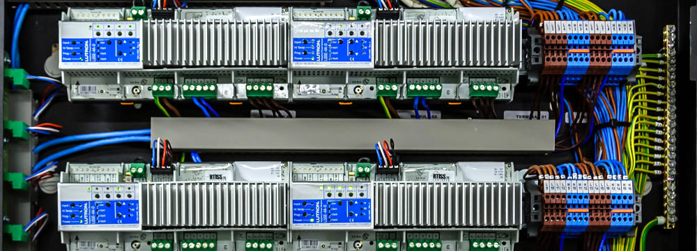 Diseño e implementación de Sistemas Eléctricos - UPS - Estabilizadores - Transformadores